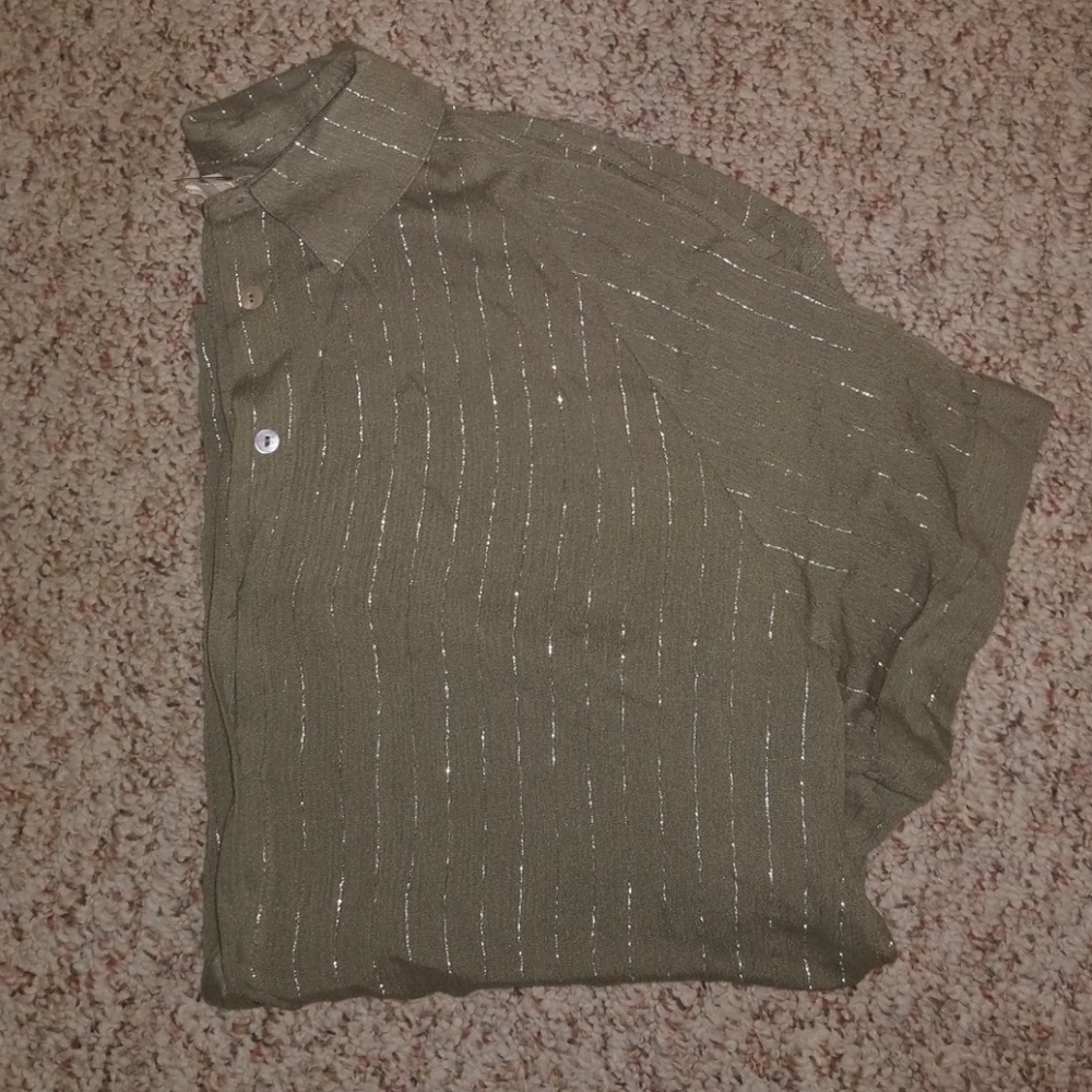 SMALL entro Women's button up Green w/ Metallic